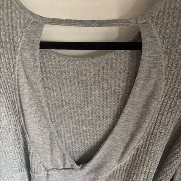 Free People We The Free Thermal Cropped Top with open back in size small - Picture 7 of 9